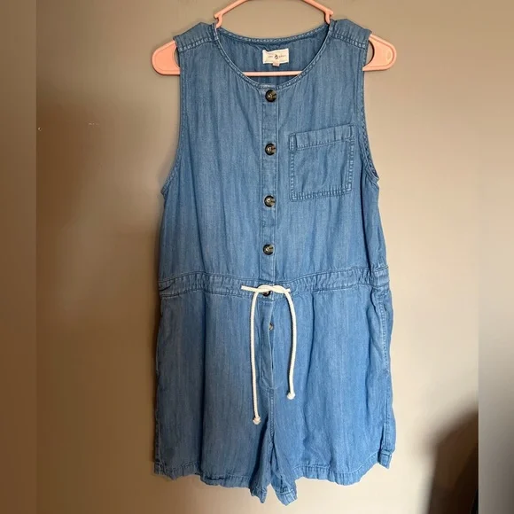 Lou & Grey Sleeveless Romper Size Small - Picture 1 of 5